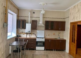 Продам 2-комнатную квартиру, 55 м2, Белореченск, улица Ленина, 127А