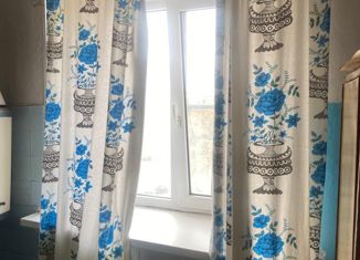 Продажа двухкомнатной квартиры, 42.4 м2, Михайловка, улица Обороны, 40