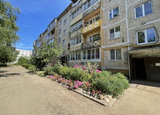 Четырехкомнатная квартира на продажу, 58.3 м2, Шуя, улица Строителей, 7Б