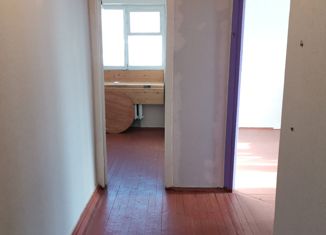 Продается 1-комнатная квартира, 35.2 м2, поселок городского типа Сафоново, улица Панина, 8