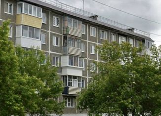 Продается 2-комнатная квартира, 43.8 м2, Тобольск, улица Знаменского, 16