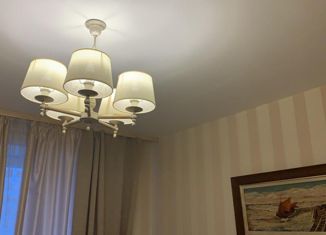 Продам четырехкомнатную квартиру, 60.8 м2, Кола, улица Победы, 5