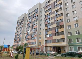 Сдается в аренду однокомнатная квартира, 30 м2, Татарстан, улица Аметьевская Магистраль, 4