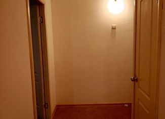 Продаю двухкомнатную квартиру, 40 м2, Лысьва, улица Мира, 38