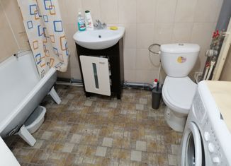 Продаю квартиру студию, 32.9 м2, Псков, Народная улица, 15