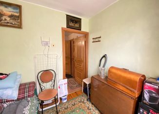 Продается 3-комнатная квартира, 41.84 м2, Санкт-Петербург, улица Лёни Голикова, 17, метро Проспект Ветеранов