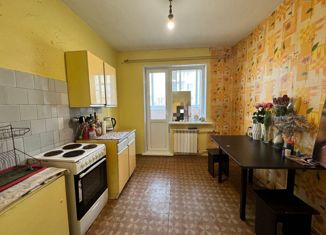 Трехкомнатная квартира на продажу, 62.8 м2, Приморский край, Приморский проспект, 2