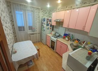 Продается 2-комнатная квартира, 47 м2, Альметьевск, проспект Строителей, 35
