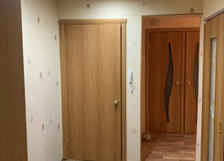 Сдаю в аренду 2-ком. квартиру, 54 м2, Лесосибирск, улица Дзержинского, 2Б