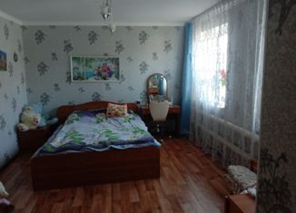 Продам 3-ком. квартиру, 70 м2, станица Гостагаевская, Вышестеблиевская улица, 4