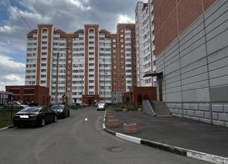 Продается 3-ком. квартира, 85 м2, Чехов, Московская улица, 110