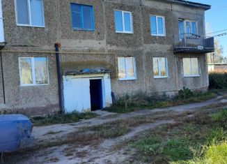 Продаю двухкомнатную квартиру, 42.9 м2, село Новонадеждино, Советская улица, 22