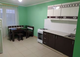Сдаю 2-ком. квартиру, 75 м2, Пятигорск, Первомайская улица, 2к2