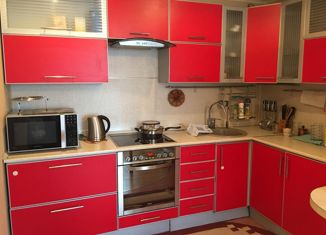 Сдача в аренду 3-ком. квартиры, 65 м2, Ульяновск, Ульяновский проспект, 11