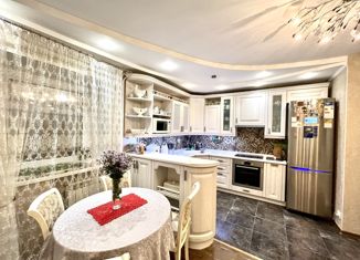 Продаю таунхаус, 200 м2, посёлок городского типа Берёзовка, улица Кирова, 42Б