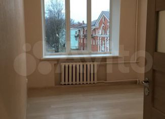 Продается 3-ком. квартира, 66.5 м2, посёлок городского типа имени Морозова, улица Хесина, 8