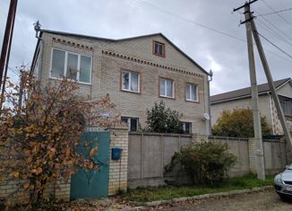 Продается дом, 406 м2, поселок Рабочий, Каштановая улица, 14