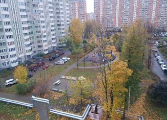 Продам двухкомнатную квартиру, 60 м2, Москва, улица Грекова, 18к1, улица Грекова