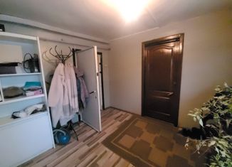 Продаю трехкомнатную квартиру, 63.8 м2, рабочий посёлок Таврическое, Съездовская улица, 21