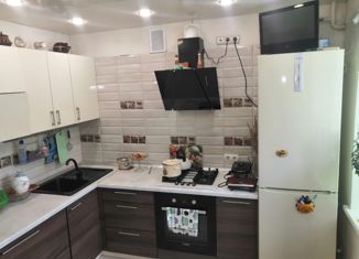 Продажа 2-ком. квартиры, 50 м2, Жуков, Юбилейная улица, 9