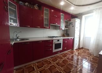 Продажа 3-ком. квартиры, 80 м2, село Печерск, Автодорожная улица, 12