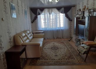 Трехкомнатная квартира на продажу, 60 м2, Екатеринбург, улица Ильича, 42, улица Ильича