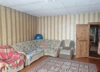 Продам трехкомнатную квартиру, 60 м2, поселок городского типа Кедровый, улица Жуковского, 6