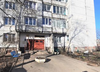 Продам трехкомнатную квартиру, 71 м2, Санкт-Петербург, 5-й Предпортовый проезд, 4к1, 5-й Предпортовый проезд