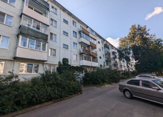 Продажа 2-комнатной квартиры, 45 м2, Псковская область, Коммунальная улица, 26