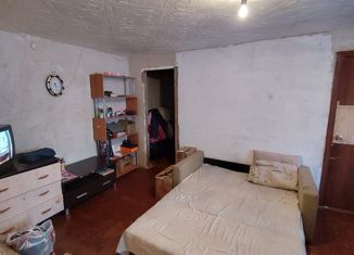 Продаю двухкомнатную квартиру, 42.1 м2, Берёзовский, улица Черняховского, 12