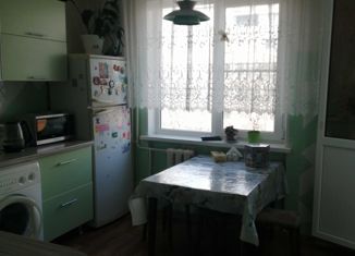 Трехкомнатная квартира на продажу, 72 м2, Железноводск, улица Энгельса, 50