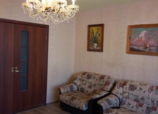 Продам 3-ком. квартиру, 68 м2, Бокситогорск, улица Павлова, 37