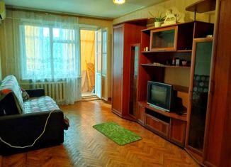 Однокомнатная квартира на продажу, 33 м2, Крымск, улица Вавилова, 8