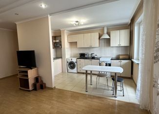 Продаю четырехкомнатную квартиру, 100 м2, Ставрополь, улица Пирогова, 62/4, микрорайон № 34