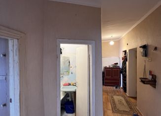 Продажа 3-комнатной квартиры, 84 м2, Черкесск, улица Гутякулова, 10А, микрорайон Родина