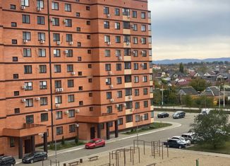 Продается 1-ком. квартира, 41 м2, поселок городского типа Афипский, улица 50 лет Октября, 38