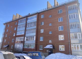 Продаю 2-ком. квартиру, 63.5 м2, Бирск, Пролетарская улица, 142Г