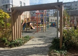 Продается 2-ком. квартира, 43.6 м2, Керчь, Архитектурная улица, 8