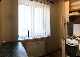 Продаю 3-ком. квартиру, 59.7 м2, Магнитогорск, Уральская улица, 153