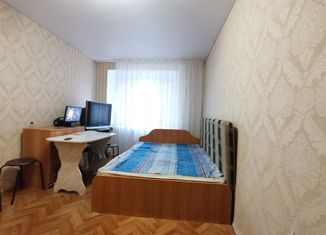 Продаю 1-комнатную квартиру, 16 м2, Азнакаево, улица Тукая, 1