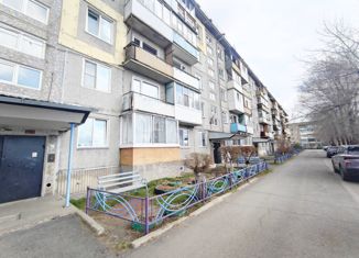 Продажа трехкомнатной квартиры, 61 м2, Минусинск, Советская улица, 41