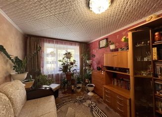 Продам комнату, 35 м2, Азнакаево, улица Тукая, 1