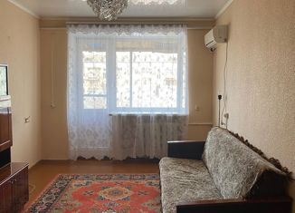 Продажа двухкомнатной квартиры, 42.2 м2, Астрахань, площадь Шаумяна, 15
