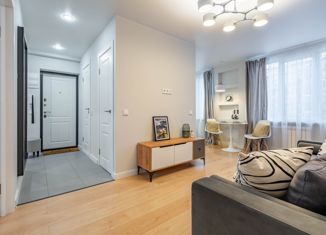 Продается 3-комнатная квартира, 48.5 м2, Санкт-Петербург, улица Белы Куна, 7к2, метро Международная