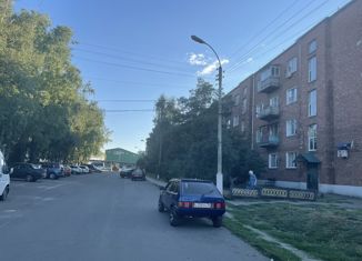 Продам 2-комнатную квартиру, 45.7 м2, поселок городского типа Каменка, улица Мира, 6