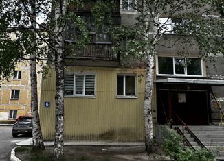 Продам 1-ком. квартиру, 28.9 м2, Нефтеюганск, 3-й микрорайон, 6