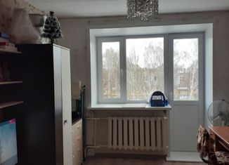 Продаю 2-ком. квартиру, 40 м2, Лысково, улица Крылова, 30