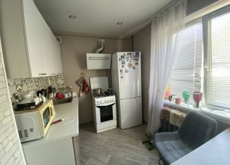 Продажа трехкомнатной квартиры, 59.4 м2, Череповец, Устюженская улица, 10