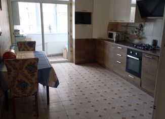 Продам трехкомнатную квартиру, 91 м2, Ставрополь, улица Ленина, 417Ак2, микрорайон № 22