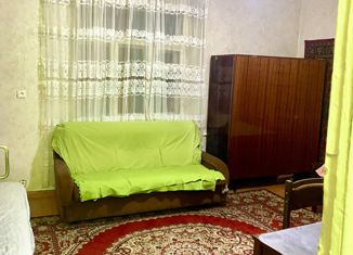 Сдаю в аренду комнату, 50 м2, Омск, улица Малунцева, 5, Советский округ